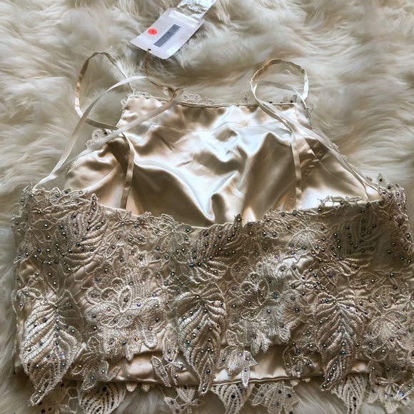 Lace Rhinestone Crop Top - Picture 3 of 3